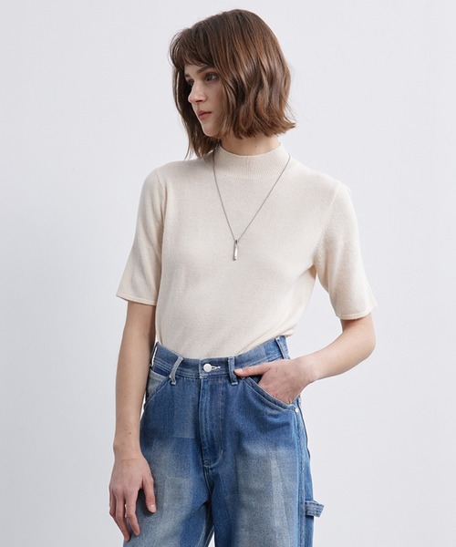 ELOOPS(イーループス)の「【ELOOPS】クルーネック フィットニットTシャツ・プルオーバー(Tシャツ/カットソー・レディース・ライトベージュ/チャコールグレー/ブルー・L/M/S)」の11枚目の写真