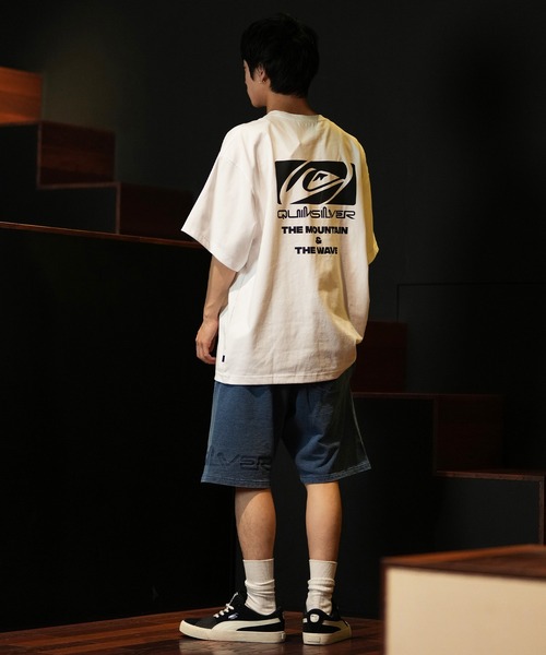 Quiksilver（クイックシルバー）の「【ムラサキスポーツ限定】QUIKSILVER/クイックシルバー 半袖Tシャツ/バックプリントTee オーバーサイズ QST242614M（Tシャツ/カットソー・メンズ・ホワイト×レッド/ホワイト×ブラック/ブラック×ホワイト・M/L）」の15枚目の写真