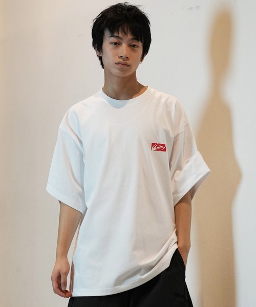 Quiksilver（クイックシルバー）の「【ムラサキスポーツ限定】QUIKSILVER/クイックシルバー 半袖Tシャツ/バックプリントTee オーバーサイズ QST242614M（Tシャツ/カットソー・メンズ・ホワイト×レッド/ホワイト×ブラック/ブラック×ホワイト・M/L）」の6枚目の写真