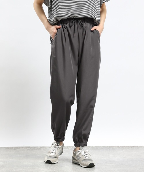 GLOBAL WORK Smile Seed Store（グローバルワーク スマイルシードストア）の「軽やかイージージョグパンツ/987274（その他パンツ・レディース・ベージュ/チャコール/カーキ/ブラック・X-LARGE/LARGE/MEDIUM/SMALL）」の3枚目の写真