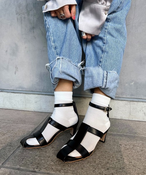 Scrap Book（スクラップブック）の「【Scrap Book】グルカパンプス（パンプス・レディース・ベージュ/ブラック/ブルー・37/37.5/36.5）」の2枚目の写真