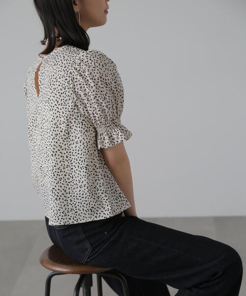 FREE'S MART（フリーズマート）の「◆ギャザースリーブ半袖ブラウス（シャツ/ブラウス・レディース・ブラック系その他/ベージュ系その他/ホワイト系その他・FREE）」の7枚目の写真