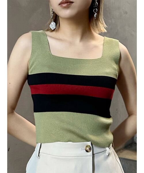 MURUA(ムルーア)の「クロップトスクエアニットタンク(ニット/セーター・レディース・ホワイト/ブラック/ブルー/その他1/その他2・FREE)」の4枚目の写真