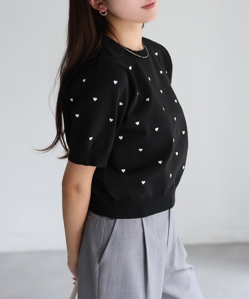 Riberry（リベリー）の「スポンディッシュハート刺繍半袖ニット（ニット/セーター・レディース・ブラック/アイボリー/ベージュ/ネイビー/ホワイト×レッド・FREE）」の14枚目の写真