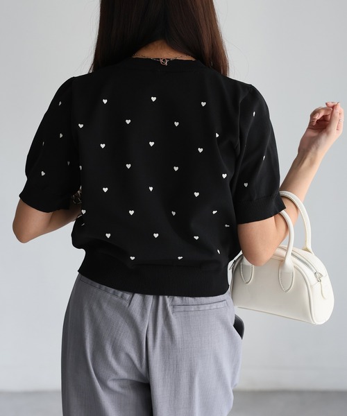 Riberry（リベリー）の「スポンディッシュハート刺繍半袖ニット（ニット/セーター・レディース・ブラック/アイボリー/ベージュ/ネイビー/ホワイト×レッド・FREE）」の15枚目の写真