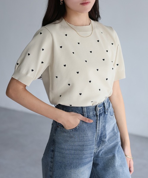 Riberry（リベリー）の「スポンディッシュハート刺繍半袖ニット（ニット/セーター・レディース・ブラック/アイボリー/ベージュ/ネイビー/ホワイト×レッド・FREE）」の10枚目の写真