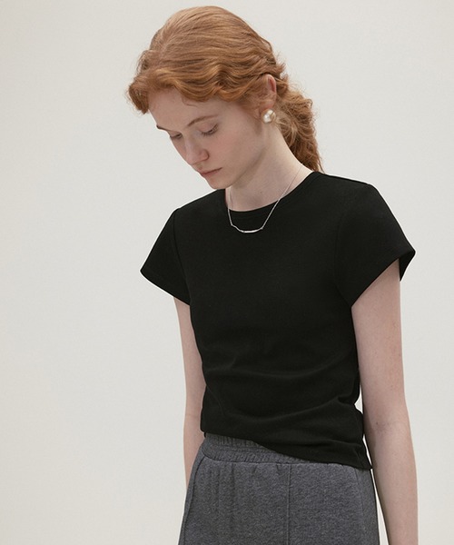 Fano Studios（ファノ ストゥディオズ）の「ラウンドネック ショートスリーブ ベーシックTシャツ FC24S046【Fano Studios】（Tシャツ/カットソー・レディース・ホワイト/ブラック・L/M/S）」の3枚目の写真