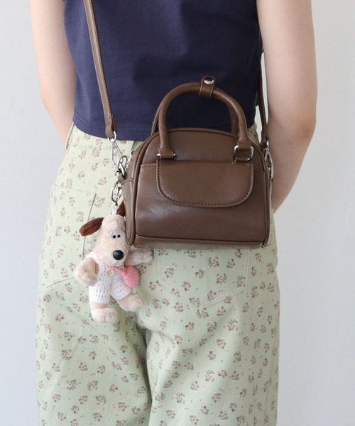 nomnom(ノムノム)の「【nomnom】ボストンミニショルダーバッグ(ショルダーバッグ・レディース・ダークブラウン/アイボリー/ブラック・FREE)」の3枚目の写真