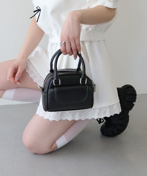 nomnom(ノムノム)の「【nomnom】ボストンミニショルダーバッグ(ショルダーバッグ・レディース・ダークブラウン/アイボリー/ブラック・FREE)」の4枚目の写真