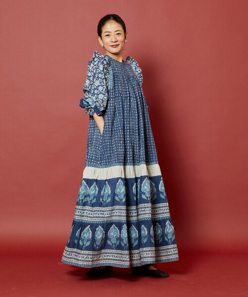 freada ネイビーシボリプリントティアードワンピース シボリ プリント