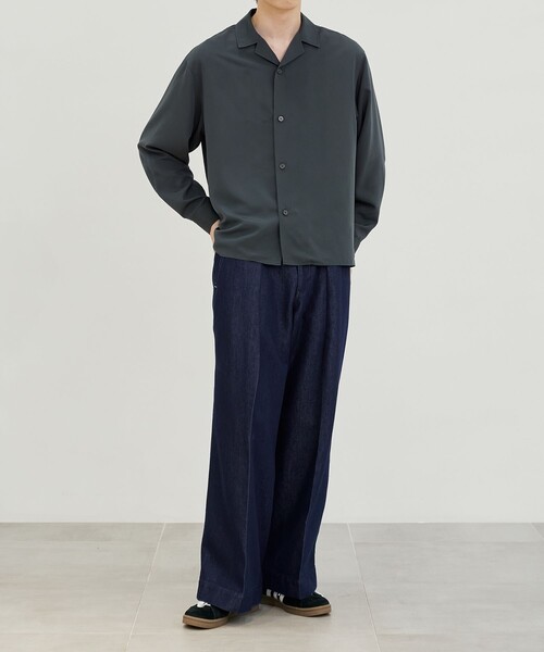 PUBLIC TOKYO(パブリックトウキョウ)の「サテンライクシルキーオープンシャツ(シャツ/ブラウス・メンズ・ホワイト/ダークグレー/ブラック/サックスブルー・1/2)」の9枚目の写真