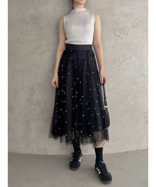 dazzlin（ダズリン）の「ラメニットノースリトップス（ニット/セーター・レディース・ベージュ/レッド/ライトグレー/チャコールグレー/オフホワイト・FREE）」の13枚目の写真