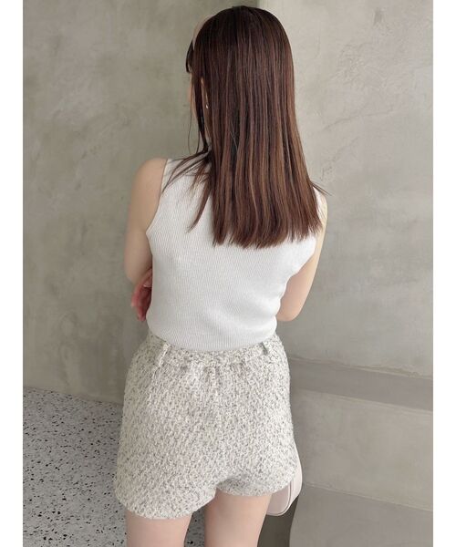 dazzlin（ダズリン）の「ラメニットノースリトップス（ニット/セーター・レディース・ベージュ/レッド/ライトグレー/チャコールグレー/オフホワイト・FREE）」の17枚目の写真