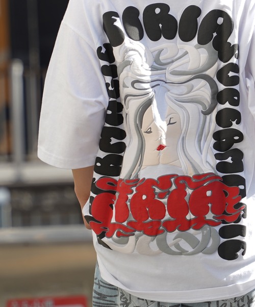 1111clothing(ワンフォークロージング)の「【unisex】ガールズイラスト Tシャツ / オーバーサイズTシャツ ビッグシルエット メンズ レディース(Tシャツ/カットソー・メンズ・ホワイト/ブラック・ONESIZE(M))」の11枚目の写真