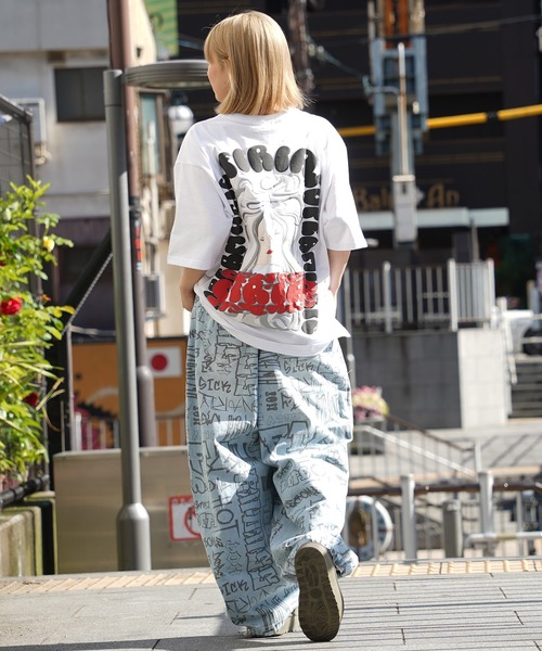 1111clothing(ワンフォークロージング)の「【unisex】ガールズイラスト Tシャツ / オーバーサイズTシャツ ビッグシルエット メンズ レディース(Tシャツ/カットソー・メンズ・ホワイト/ブラック・ONESIZE(M))」の9枚目の写真