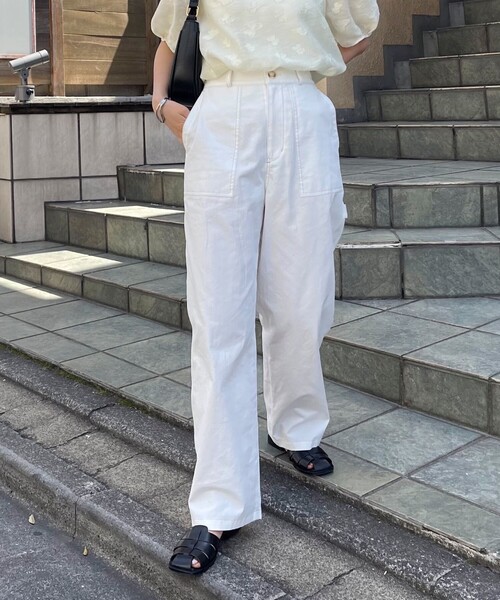 fredy emue（フレディエミュ）の「コットンラチネペインターパンツ（その他パンツ・レディース・チャコールグレー/カーキ/オフホワイト・38/36）」の6枚目の写真