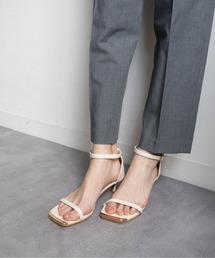 ピンヒールトゥキャップストラップサンダル