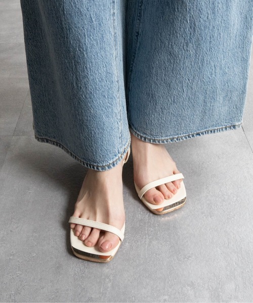 Fabby fabby(ファビィーファビィー)の「ピンヒールトゥキャップストラップサンダル(サンダル・レディース・ブラック/オフホワイト・SMALL/MEDIUM/LARGE)」の15枚目の写真