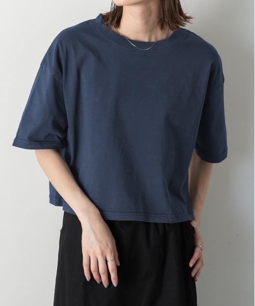 ad thie(アドティエ)の「ヴィンテージ風 ピグメントショート丈Tシャツ(Tシャツ/カットソー・レディース・チャコールグレー/ブルー/レッド/ネイビー・FREE)」の2枚目の写真