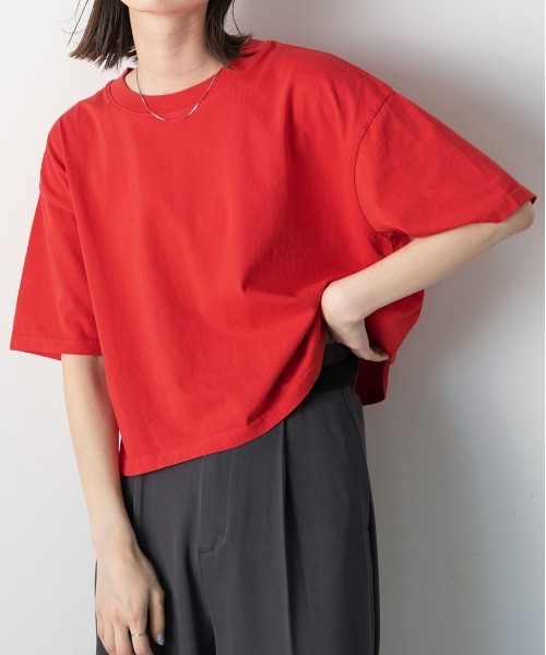 ad thie(アドティエ)の「ヴィンテージ風 ピグメントショート丈Tシャツ(Tシャツ/カットソー・レディース・チャコールグレー/ブルー/レッド/ネイビー・FREE)」の4枚目の写真