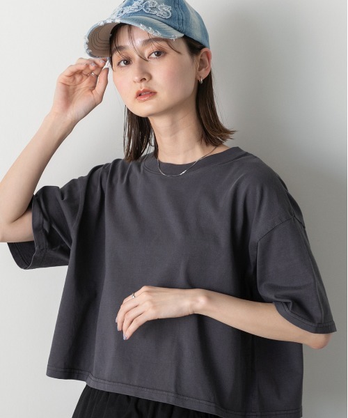 ad thie(アドティエ)の「ヴィンテージ風 ピグメントショート丈Tシャツ(Tシャツ/カットソー・レディース・チャコールグレー/ブルー/レッド/ネイビー・FREE)」の15枚目の写真