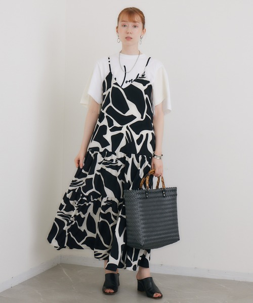 ROSIEE(ロージー)の「ROSIEE 総柄キャミティアードワンピース(ワンピース・レディース・ベージュ/ホワイト・FREE)」の14枚目の写真