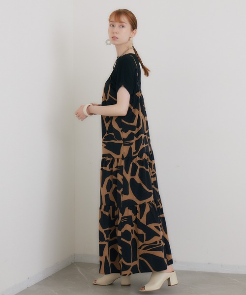 ROSIEE(ロージー)の「ROSIEE 総柄キャミティアードワンピース(ワンピース・レディース・ベージュ/ホワイト・FREE)」の20枚目の写真