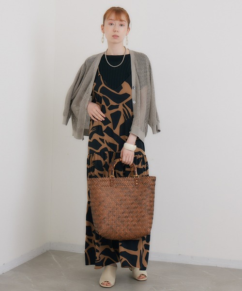 ROSIEE(ロージー)の「ROSIEE 総柄キャミティアードワンピース(ワンピース・レディース・ベージュ/ホワイト・FREE)」の6枚目の写真