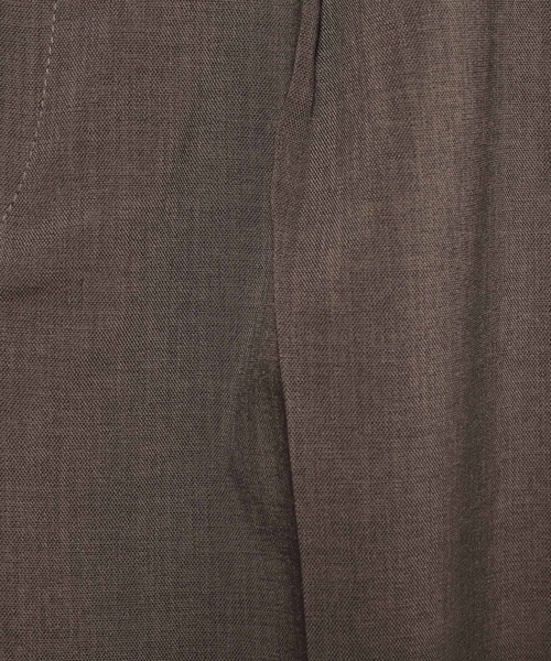 mysty woman（ミスティウーマン）の「ヨークタックテーパードパンツ 135607（スラックス・レディース・ダークブラウン/ベージュ/グレー・FREE）」の4枚目の写真