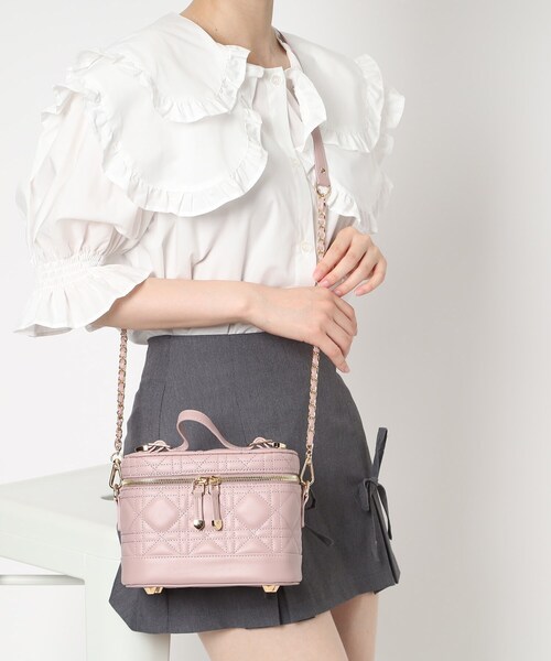 Ober Tashe（オーバータッシェ）の「キルティングバニティ3WAYショルダー（ショルダーバッグ・レディース・ピンク系/ベージュ/アイボリー/ブラック・FREE）」の11枚目の写真