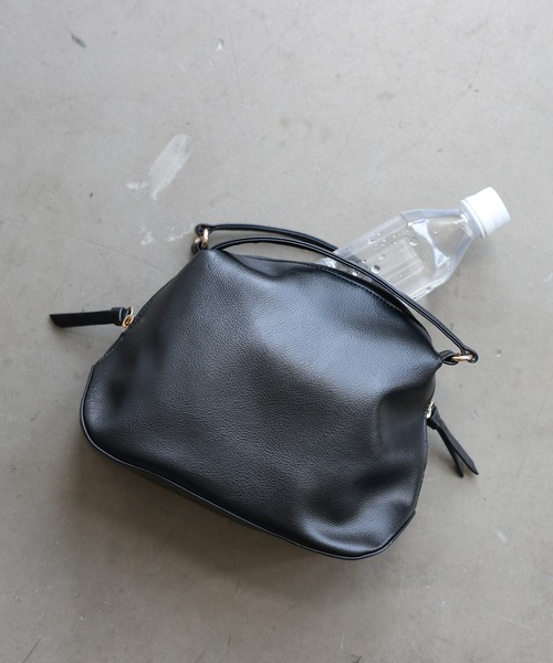 【新品未使用】♦️ワンショルダー オールオーバープリント クロップトップ♦️ GLOBAL WORK（グローバルワーク）の「スペ軽お財布ショルダー/132336