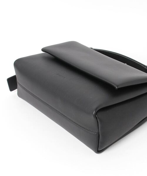 JIL SANDER（ジルサンダー）の「JIL SANDER FOLDED MESSANGER SM（メッセンジャーバッグ・メンズ・ブラック・FREE）」の3枚目の写真