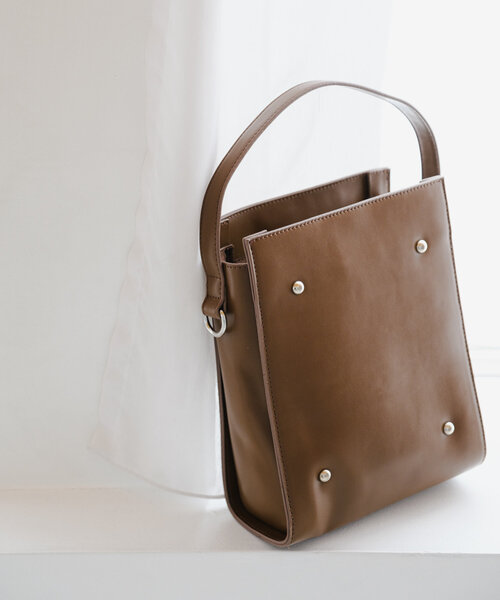 Kastane（カスタネ）の「スタッズレザーバッグ（ショルダーバッグ・レディース・ブラック/ブラウン/ピンク・FREE）」の12枚目の写真