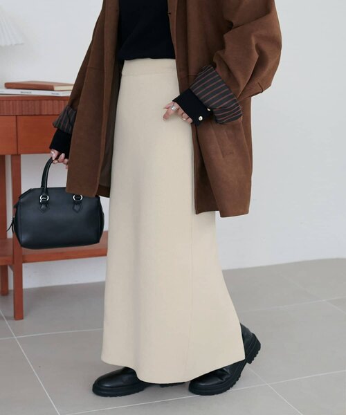 DISCOAT(ディスコート)の「【伸縮性◎/手洗い可能/前後2WAY】ナローニットスカート(スカート・レディース・レッド/ブラック/チャコールグレー/アイボリー・FREE)」の6枚目の写真