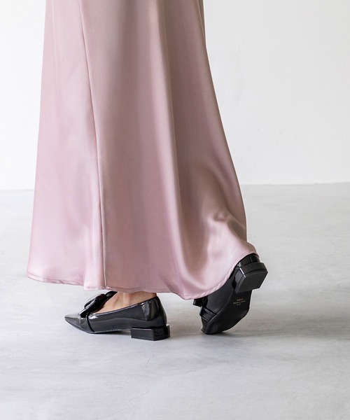 menue（メヌエ）の「リボンモチーフ オペラシューズ（ローファー・レディース・ブラック/シルバー/アイボリー/ブラック系・22.5cm/26.0cm/21.5cm/22.0cm/23.5cm/24.5cm/25.5cm/23.0cm/24.0cm/25.0cm）」の16枚目の写真