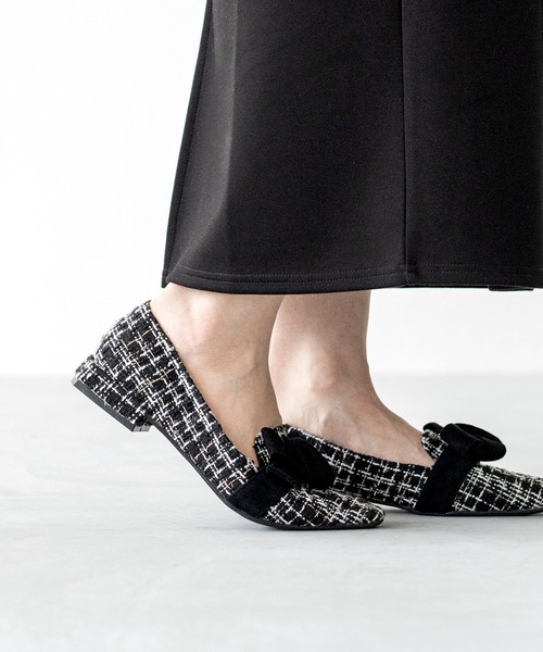 menue（メヌエ）の「リボンモチーフ オペラシューズ（ローファー・レディース・ブラック/シルバー/アイボリー/ブラック系・22.5cm/26.0cm/21.5cm/22.0cm/23.5cm/24.5cm/25.5cm/23.0cm/24.0cm/25.0cm）」の22枚目の写真