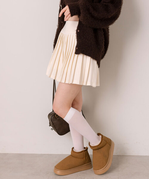 OLIVE des OLIVE（オリーブデオリーブ）の「ヨークレースミニプリーツスカート（スカート・レディース・ベージュ/チャコールグレー/オフホワイト・FREE）」の18枚目の写真