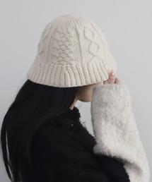 Reurie' | 【ZOZO限定】ケーブル編みニットバケハ シンプル カジュアル ノームコア 大人カジュアル 淡色 ガーリー アイボリー 白 ブラック 黒(ハット)