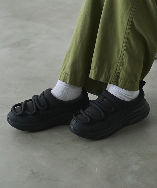 coen（コーエン）の「【C.Mt】撥水キルトモックシューズ（WEB限定サイズ）（スニーカー・レディース・ブラック/オフホワイト・S/M/L）」の2枚目の写真