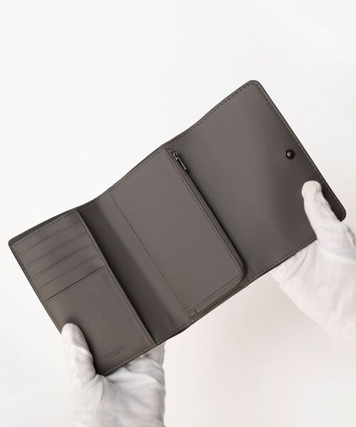 COACH(コーチ)の「エッセンシャル ミディアム フラップ ウォレット(財布・レディース・シルバー系その他・ONE)」の13枚目の写真