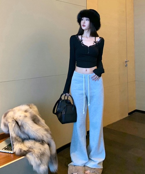 SHEPP(シープ)の「リボンストラップレースヘンリーネックロンTトップス(Tシャツ/カットソー・レディース・ホワイト/ブラック・F)」の9枚目の写真