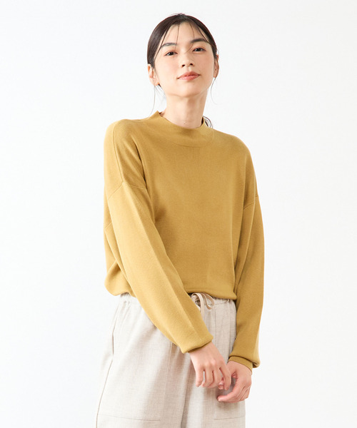 LOGEMENT DE CLAIRE(ロジュモンドクレール)の「モックネックプルオーバー(ニット/セーター・レディース・ベージュ/イエロー/ブルー/ブラック・FREE)」の1枚目の写真
