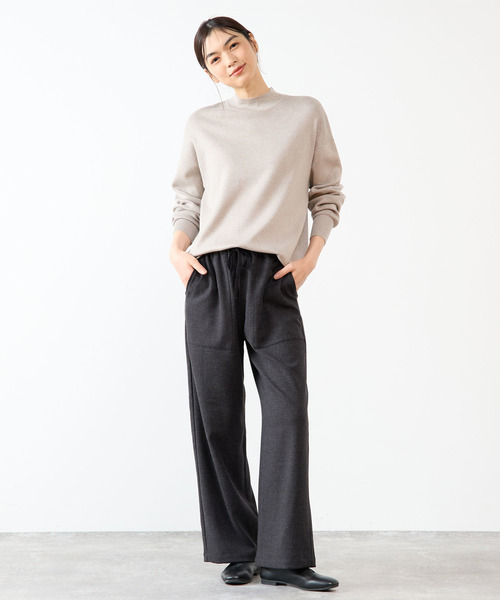 LOGEMENT DE CLAIRE(ロジュモンドクレール)の「モックネックプルオーバー(ニット/セーター・レディース・ベージュ/イエロー/ブルー/ブラック・FREE)」の9枚目の写真