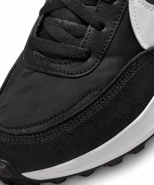 NIKE（ナイキ）の「ナイキ ワッフル デビュー ウィメンズシューズ / Nike Waffle Debut Women's Shoes DH9523-002 Black（スニーカー・レディース・ブラック・22/22.5/23/23.5/24/24.5/25/25.5/26/26.5/27/27.5/28/28.5/29）」の10枚目の写真