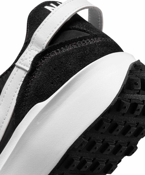 NIKE（ナイキ）の「ナイキ ワッフル デビュー ウィメンズシューズ / Nike Waffle Debut Women's Shoes DH9523-002 Black（スニーカー・レディース・ブラック・22/22.5/23/23.5/24/24.5/25/25.5/26/26.5/27/27.5/28/28.5/29）」の11枚目の写真