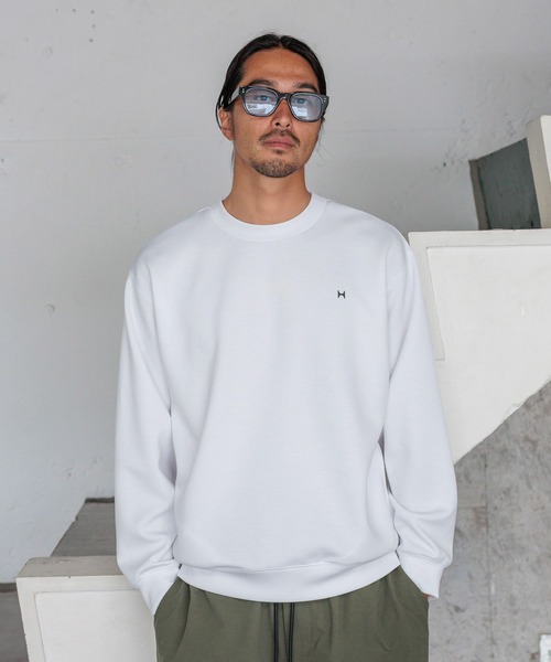 HEREIAM（ヘレイアム）の「【HEREIAM MEN】ミラーロゴクルーネックスウェット（スウェット・メンズ・ブラック/杢グレー/ホワイト・MEDIUM/LARGE）」の17枚目の写真