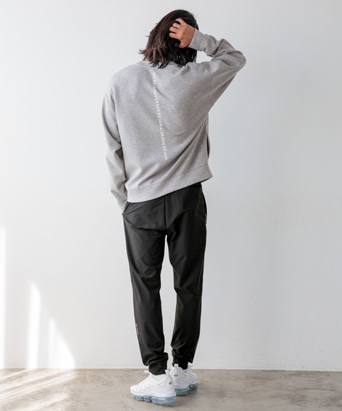 HEREIAM（ヘレイアム）の「【HEREIAM MEN】ミラーロゴクルーネックスウェット（スウェット・メンズ・ブラック/杢グレー/ホワイト・MEDIUM/LARGE）」の21枚目の写真