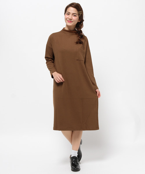 one after another NICE CLAUP（ワンアフターアナザーナイスクラップ）の「【ナイスクラップ】ボトルネックワンピース（ワンピース・レディース・キャメル/カーキ/ブラック・FREE）」の3枚目の写真