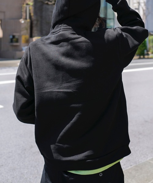 roial(ロイアル)の「HOODIE/ROIAL(ロイアル)ワンポイントロゴ刺繍無地パーカー(パーカー・メンズ・ネイビー/ブラック・X-LARGE/LARGE/MEDIUM)」の8枚目の写真