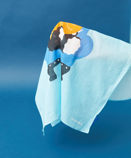 BIRTHDAY BAR（バースデイバー）の「umao×BIRTHDAY BAR　ウォールアートハンカチーフ（ハンカチ/ハンドタオル・レディース・ブルー/ブラック/オレンジ/ブルー系その他・0）」の8枚目の写真